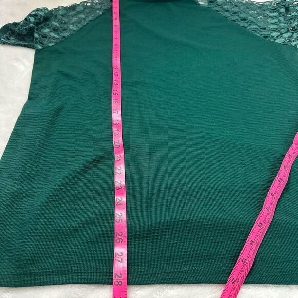 Boutique Women's XL Open Knit Lace Sleeve V-Neck Tee Forest Green Elevated Basic - Picture 8 of 8